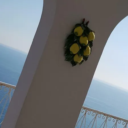 La Limonaia E La プライアーノ