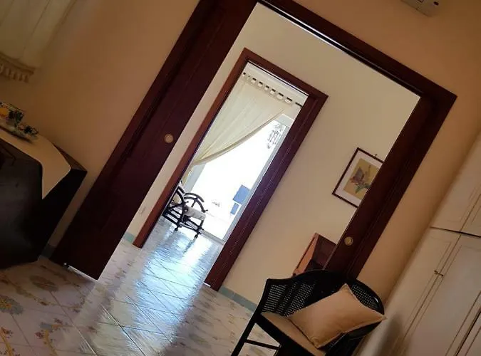 La Limonaia E La Appartement Praiano